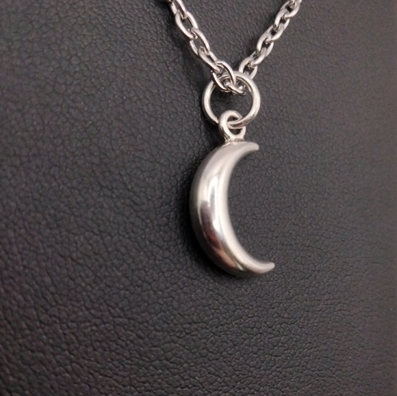 Sliver Moon Necklace - Picture 3 of 5